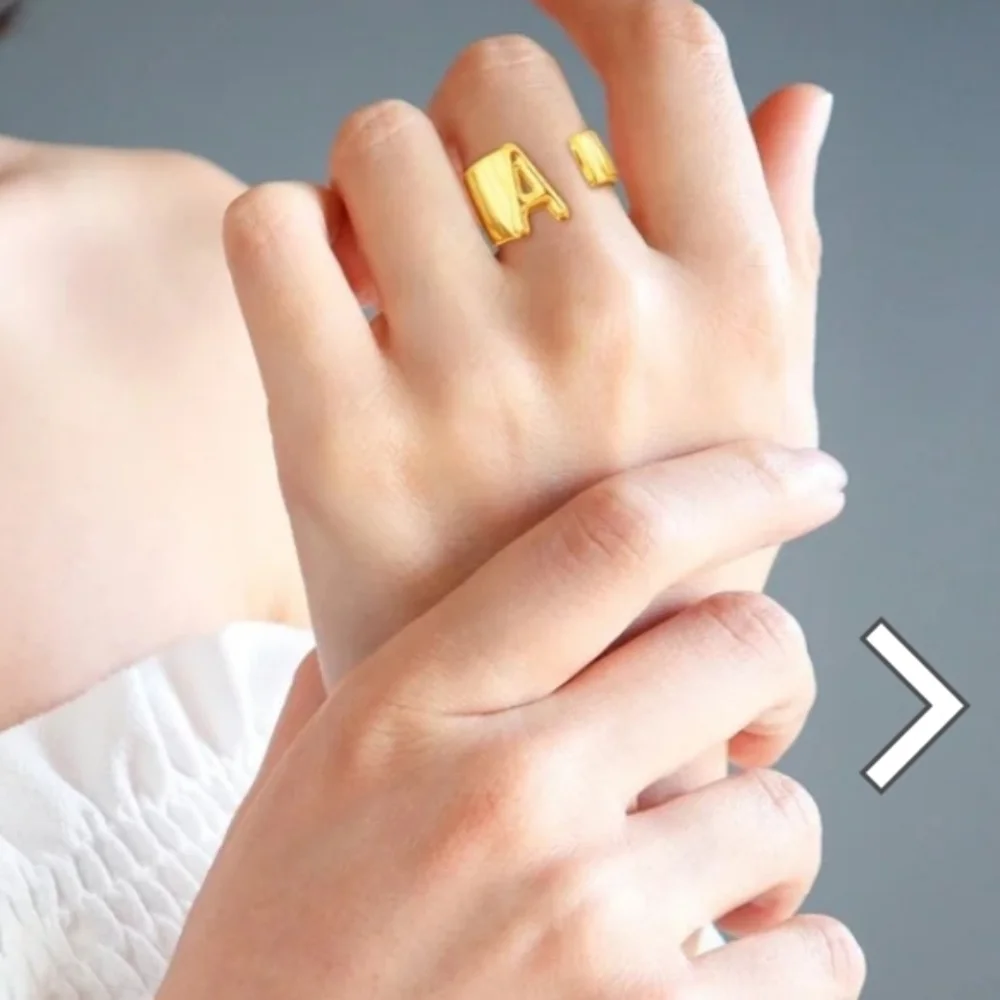 mint&lily 18kt Gold Plated Initial Monogram C Ring